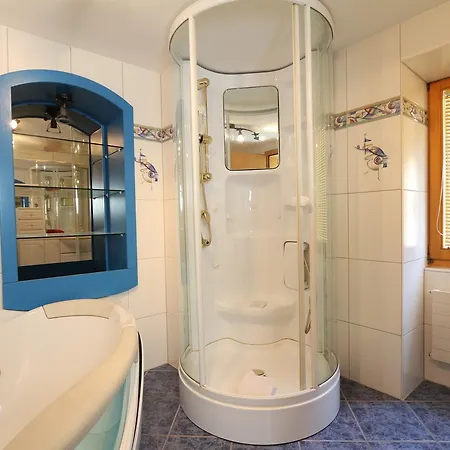 Alpina Hotel 3*